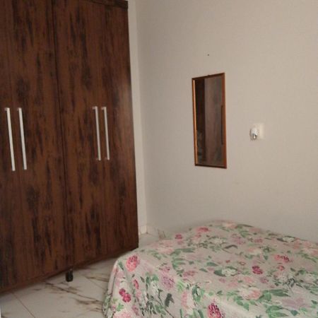 Casa Amarela Lägenhet Uberlândia Exteriör bild