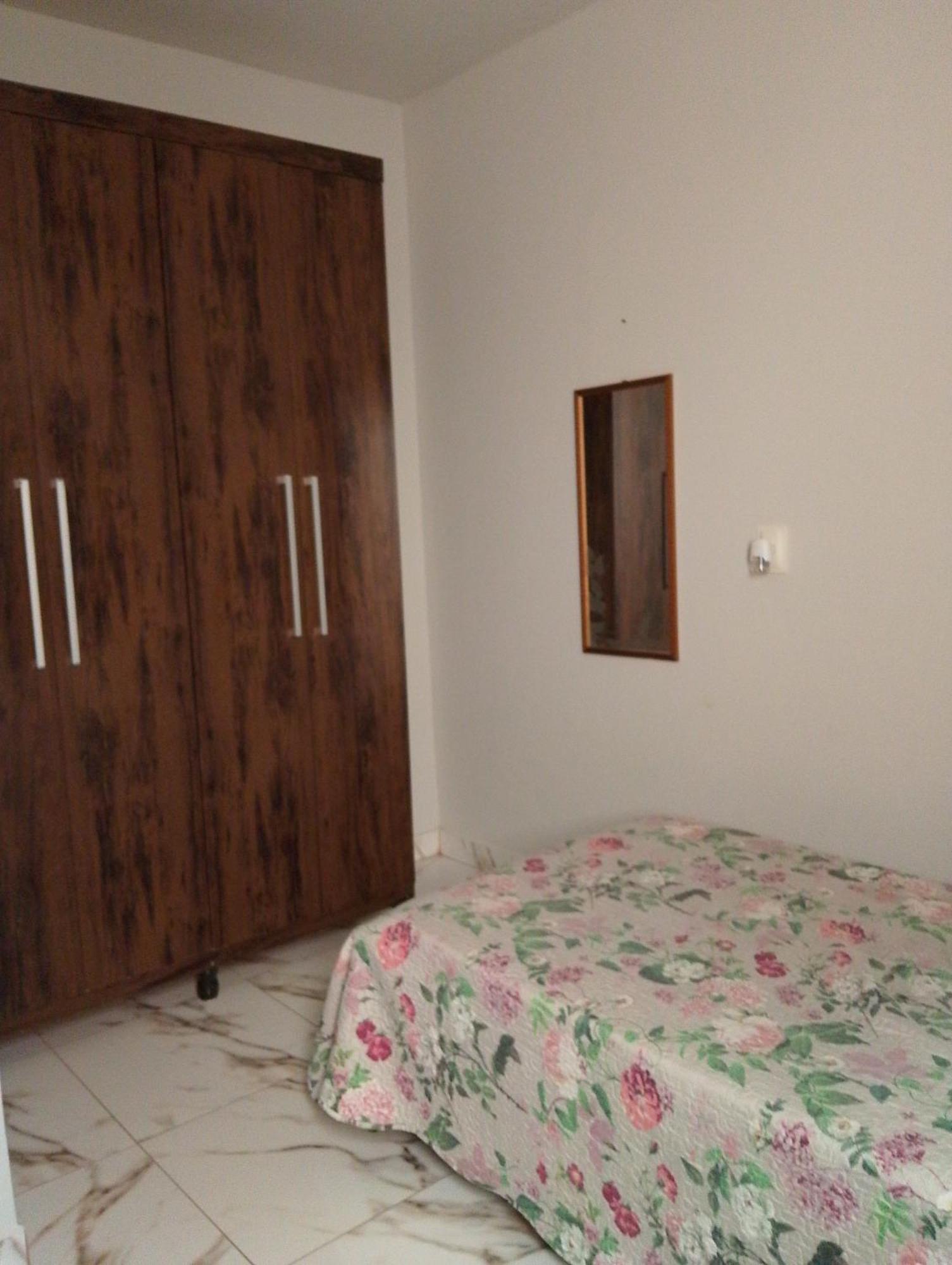 Casa Amarela Lägenhet Uberlândia Exteriör bild