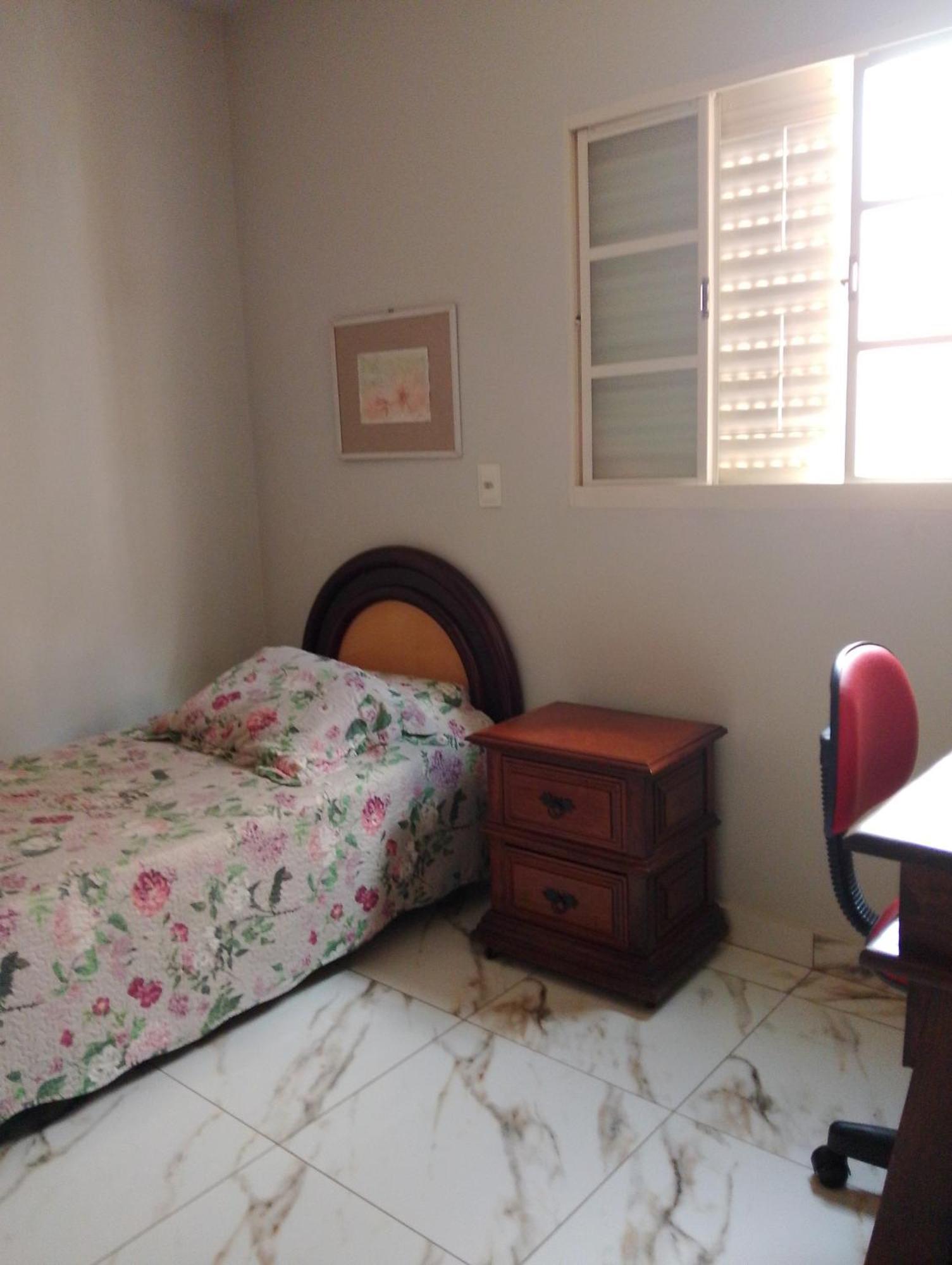 Casa Amarela Lägenhet Uberlândia Exteriör bild